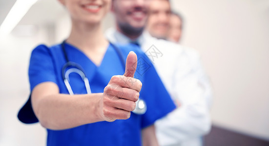 职业,人,医疗保健,手势医学快乐的医生医生医院走廊竖大拇指医院的医生拇指图片