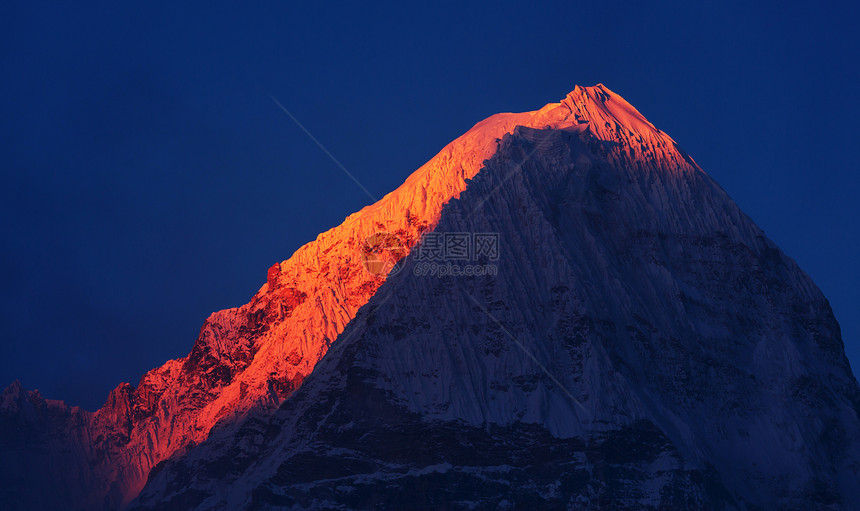 风景优美的山景,坎陈琼加地区,喜马拉雅山,尼泊尔图片