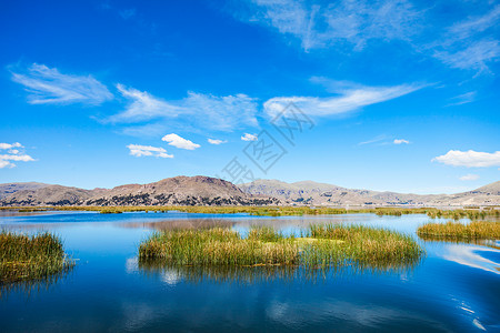 蒂蒂卡卡秘鲁利维亚边境安斯山脉的个大而深的湖泊高清图片