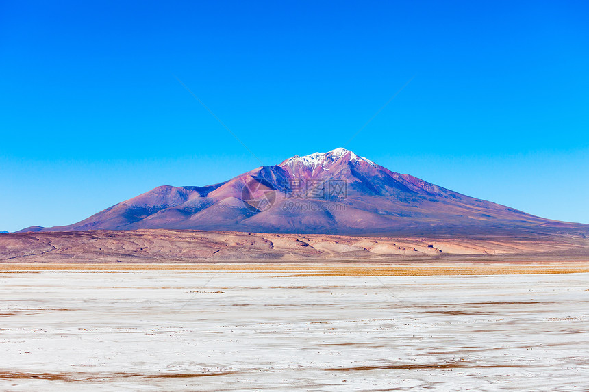 奥利格乌拉维利维亚智利边界安斯山脉中的个巨大的安斯山成层火山图片