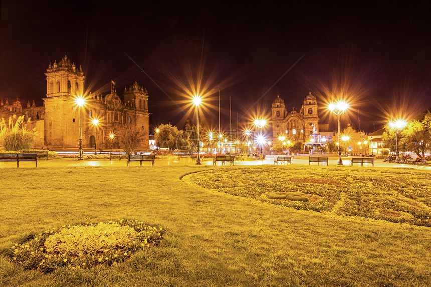 晚上的广场这秘鲁库斯科的个中心广场图片