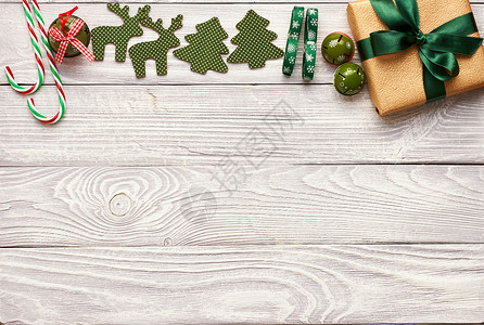 木制背景的诞礼物装饰背景图片