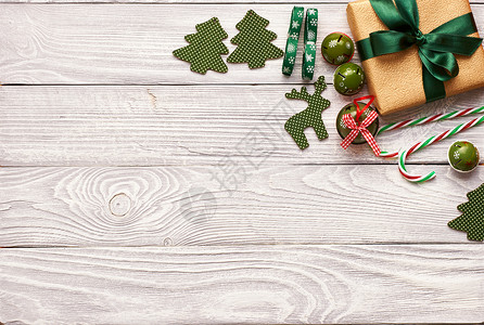 木制背景的诞礼物装饰背景图片