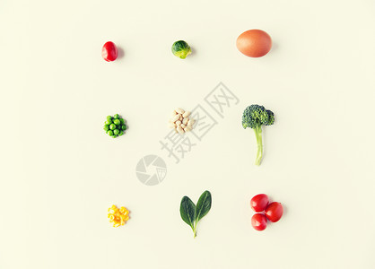 健康饮食,素食,饮食烹饪成熟的蔬菜食物超过白色图片