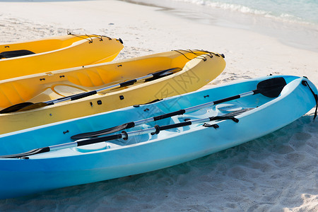 皮划艇,休闲,水上运动暑假独木舟皮划艇沙滩上图片