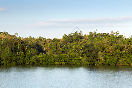 旅行,旅游,自然景观斯里兰卡的陆地山丘湖泊河流的景观图片