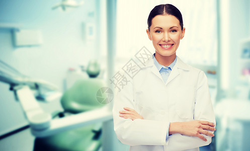 人,医学,口腔医学医疗保健快乐的轻女牙医与工具的医疗办公室背景图片