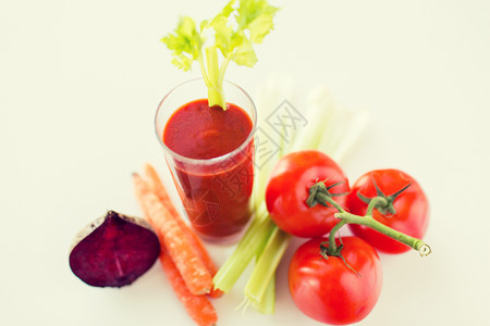 健康饮食,机食品饮食新鲜果汁璃蔬菜桌子上图片