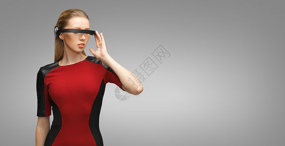 人,技术,未来进步轻的女人与未来3D眼镜灰色背景装置高清图片素材