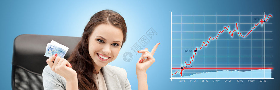 财务,人员,储蓄投资快乐的商业妇女与欧元现金蓝色背景图片