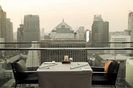 旅行,度假,旅游商业屋顶顶级餐厅休息室曼谷市酒店图片