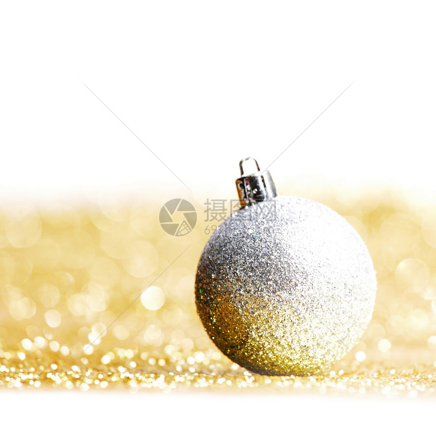 闪闪发光的银色诞球,着闪亮的闪光背景图片