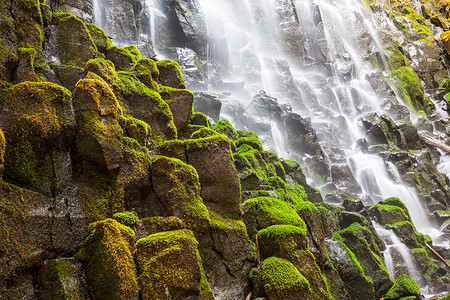 雷蒙娜瀑布俄勒冈州,美国公园高清图片素材