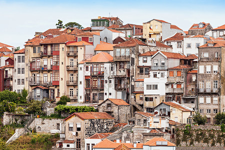 葡萄牙波尔图中心的典型建筑街道高清图片素材