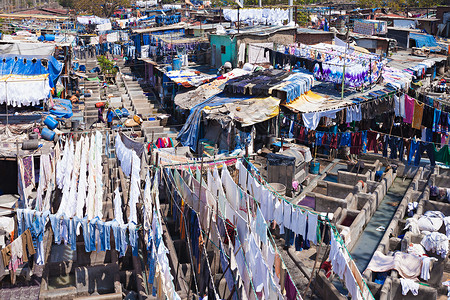 印度贫民窟多比加特印度孟买著名的露天洗衣店背景