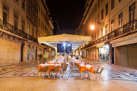 葡萄牙里斯本中心的街头咖啡馆背景图片