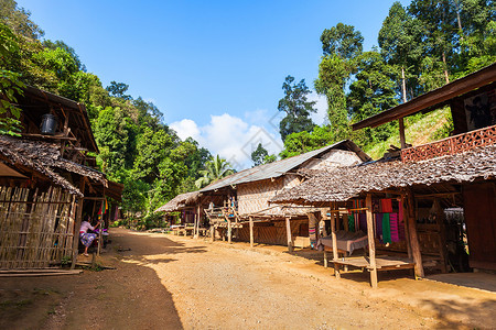 泰国努尔亨长颈村的当地房屋图片