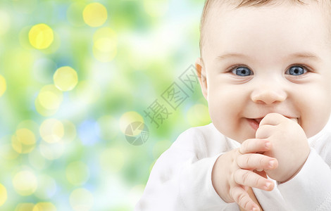 儿童,人,婴儿龄美丽的快乐婴儿绿灯背景图片