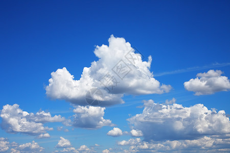 蓬松积云的天空照片图片