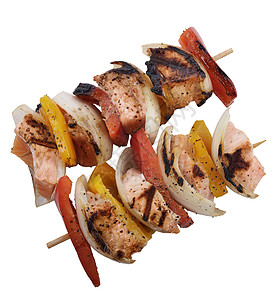 三文鱼烤肉与胡椒,洋葱西红柿分离白色背景图片