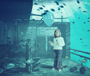 水下带球的小女孩CG照片元素汇编图片