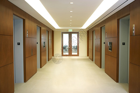 电梯的空走廊图片