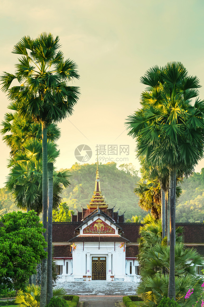 老挝的佛教寺庙图片