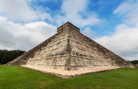 哥伦布前库库坎金字塔Chichenitza遗址,墨西哥背景