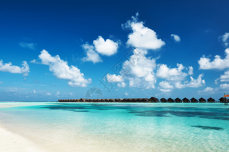 美丽的岛屿海滩与马尔代夫图片