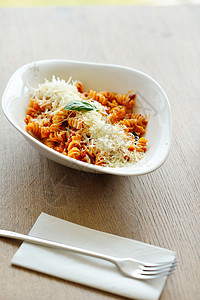 健康的意大利食品意大利,意大利香肠番茄牛肉酱图片
