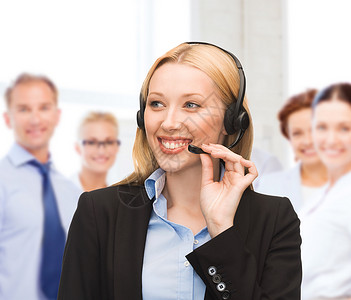 商业技术热线运营商与耳机呼叫中心顾问高清图片素材