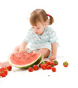 小婴儿和西瓜带草莓西瓜的小女孩的照片背景