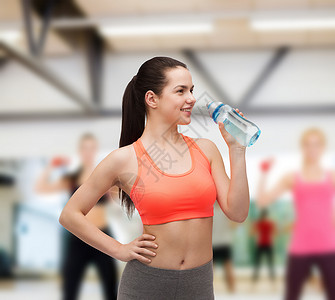 运动,锻炼保健运动的女人带水瓶图片