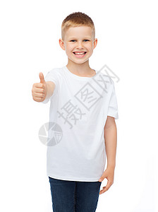 T恤的,童快乐的人的微笑的小男孩空白的白色T恤上竖大拇指图片