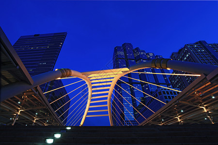 曼谷公共天桥商业区市中心城市景观夜间图片