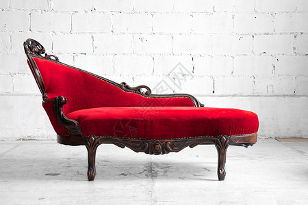 现代红色沙发现代风格的复古房间图片