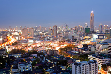 曼谷城市景观天际线胜利纪念碑市中心黄昏鸟瞰图片