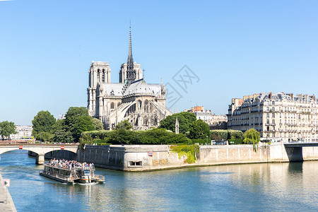 大特尔沃诺旅游游轮河流塞纳河巴黎与大教堂母院香槟背景