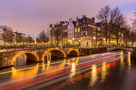 阿姆斯特丹运河西侧黄昏纳瑟兰高清图片