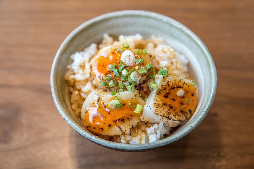 米饭加意大利酱,烤炒扇贝饭,日本美食图片