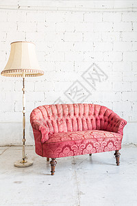 红色沙发老式房间与灯古典风格图片