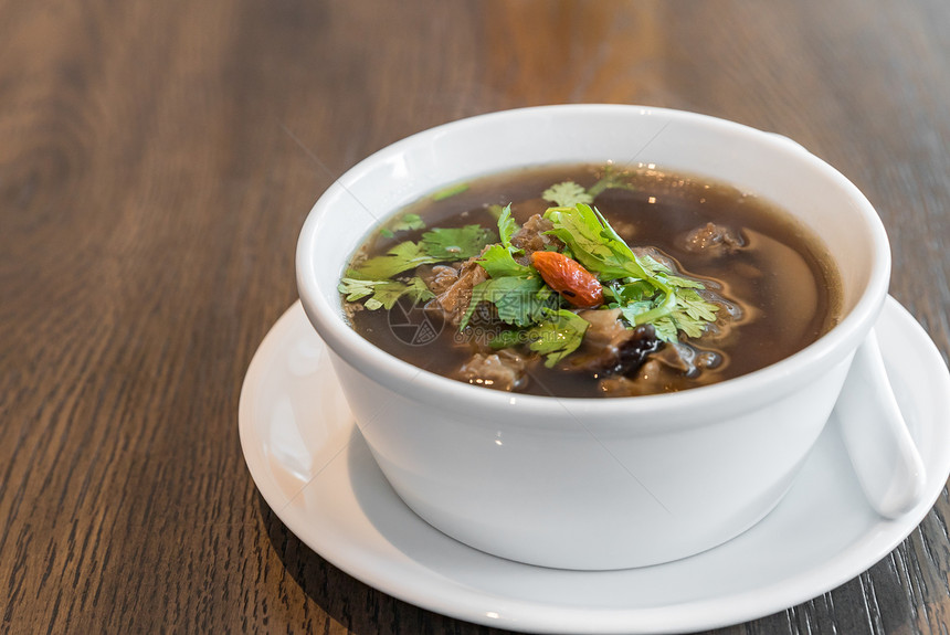 巴克古特泰国传统风格汤与猪肉备用肋骨图片