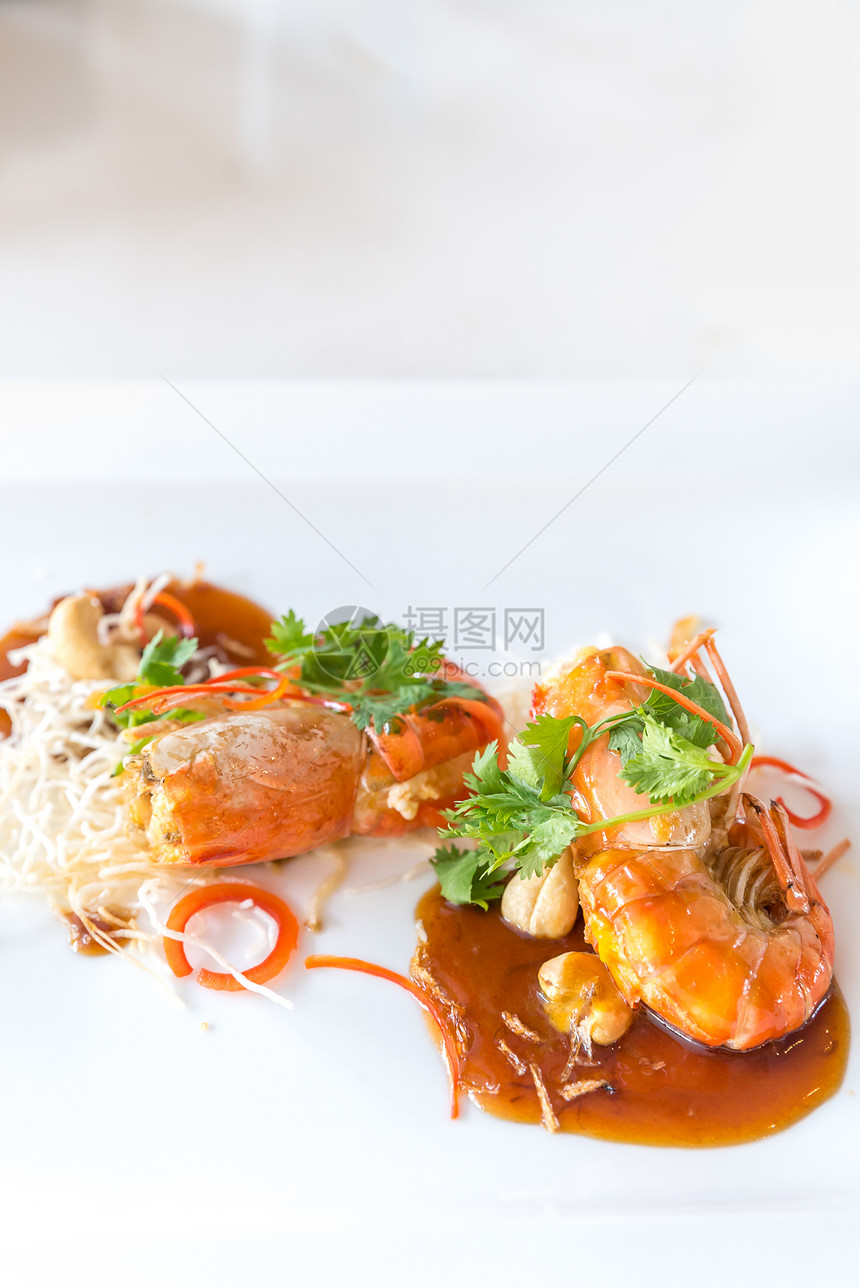 油炸虾烤虾与罗望子酱,泰国美食图片