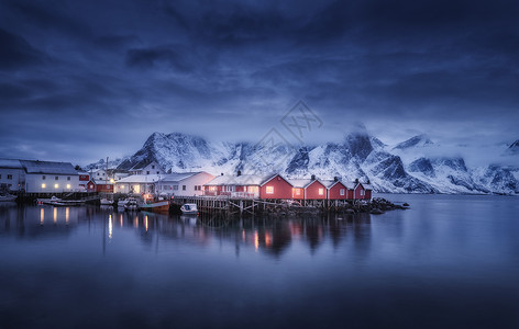 挪威冬天的风景房子高清图片
