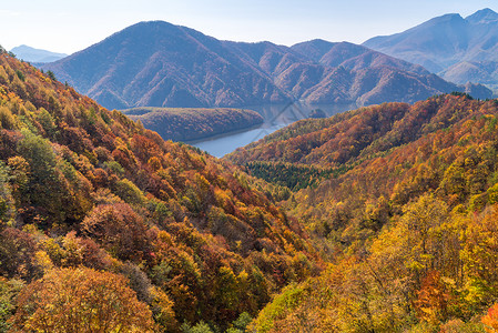 中川峡谷观景点祖马湖线福岛乌拉巴奈秋季日本高清图片