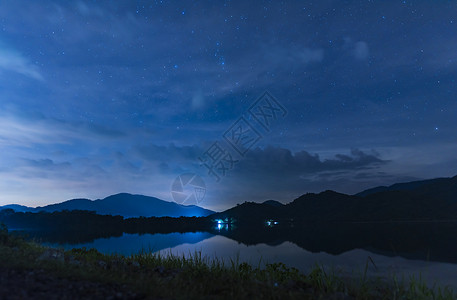 湖上的风景夜空高清图片