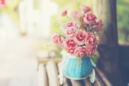 花瓶中的玫瑰花,爱的情人节图片