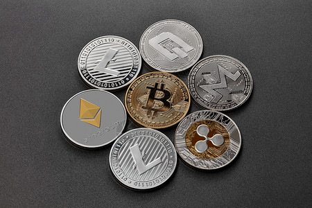 莱特雷罗金银硬币黑色背景上的Monero波纹比特币LitecoinEtalum破折号加密货币区块链交易的风设计图片