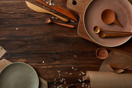 各种木制炊具,文字的地方木制桌子炊具图片