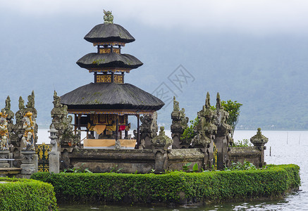 巴拉乌伦达努神庙贝拉坦湖上巴厘岛高清图片